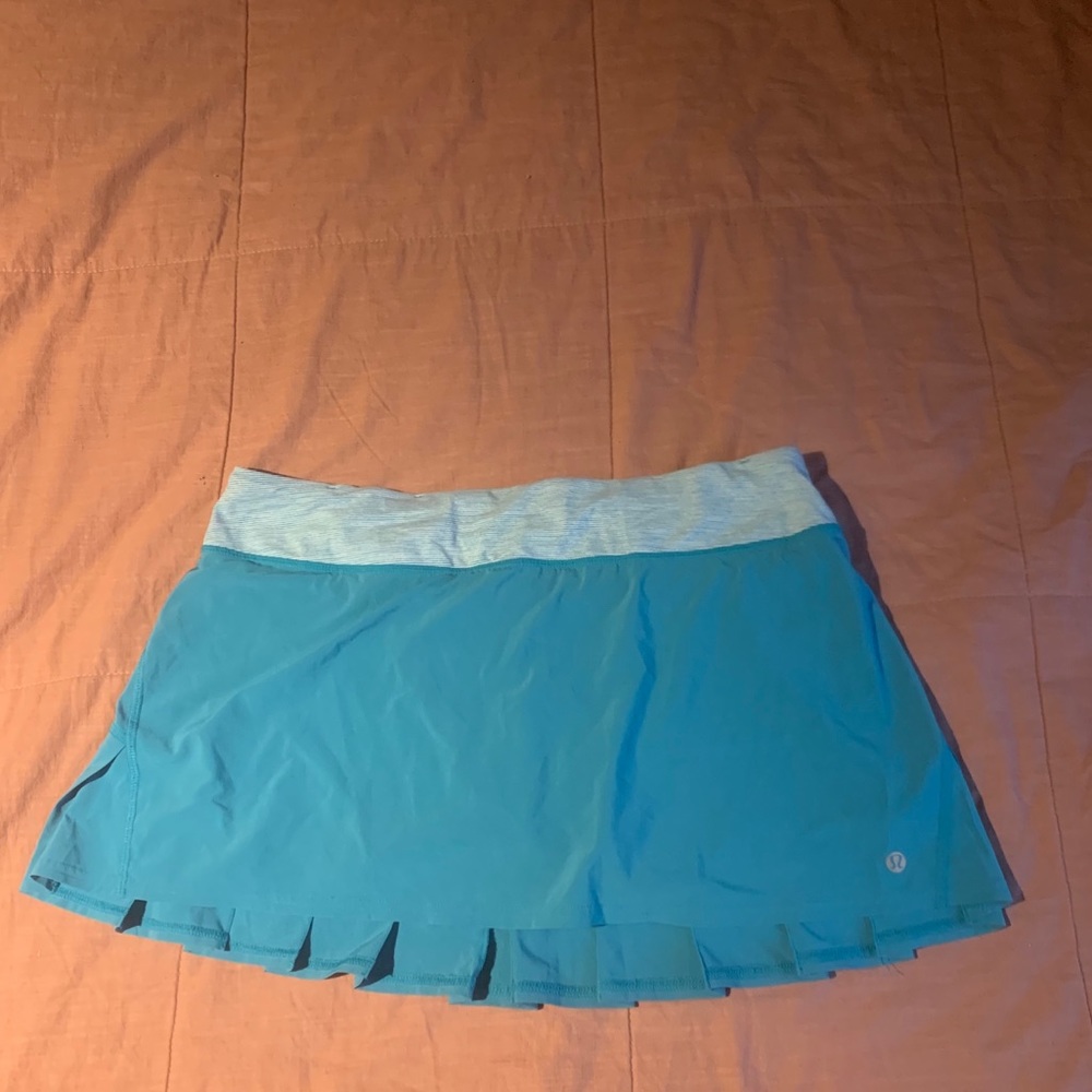 Super cute Lululemon skirt!